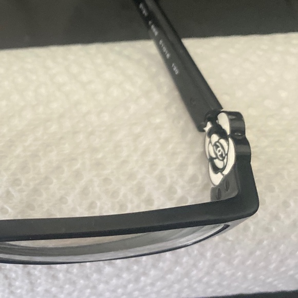 Channel Eyeglasses frames - Picture 1 of 5